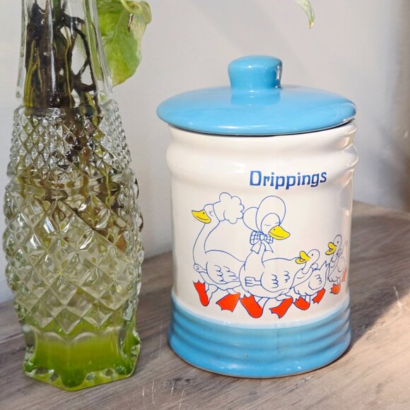 3 For 45 💕✨️Vintage Porcelain Drippings Jar with Duck Motif - Picture 3 of 6